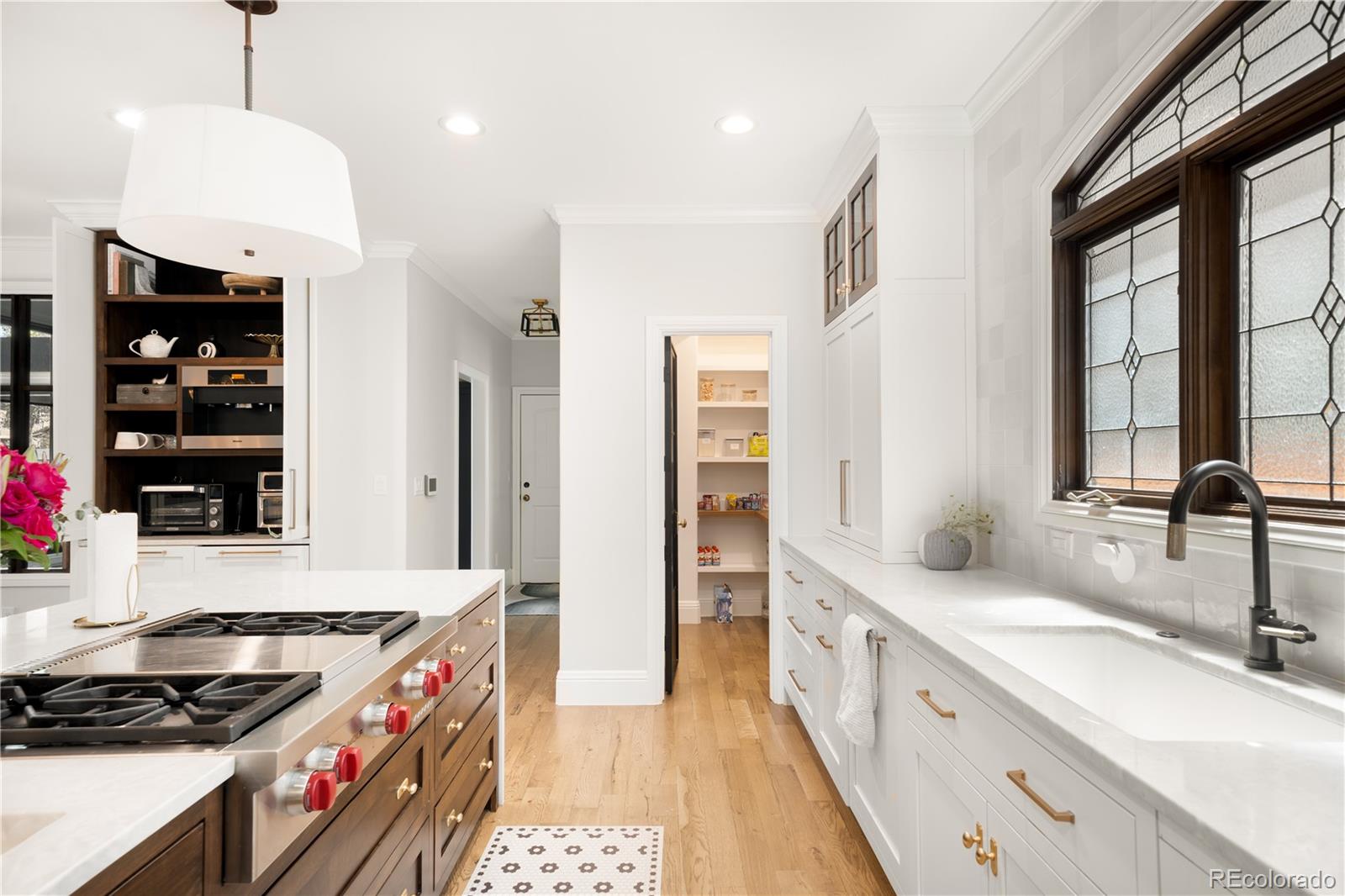 MLS Image #19 for 2400 s columbine street,denver, Colorado