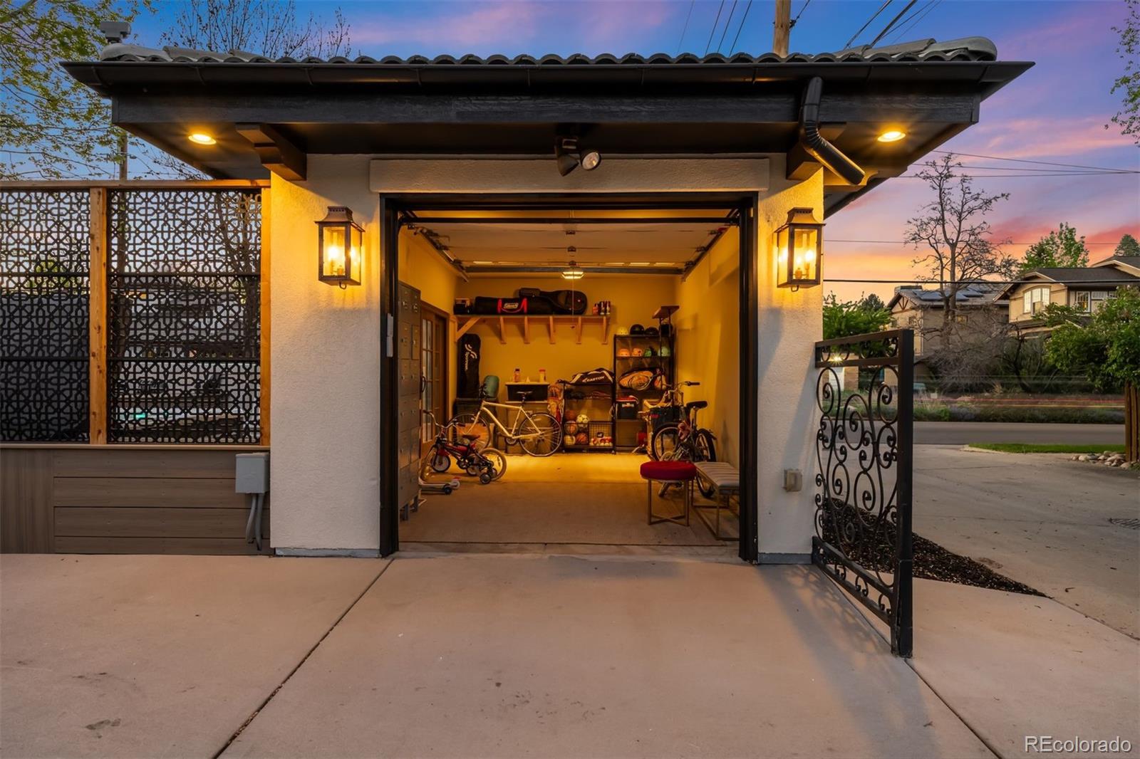 MLS Image #28 for 2400 s columbine street,denver, Colorado