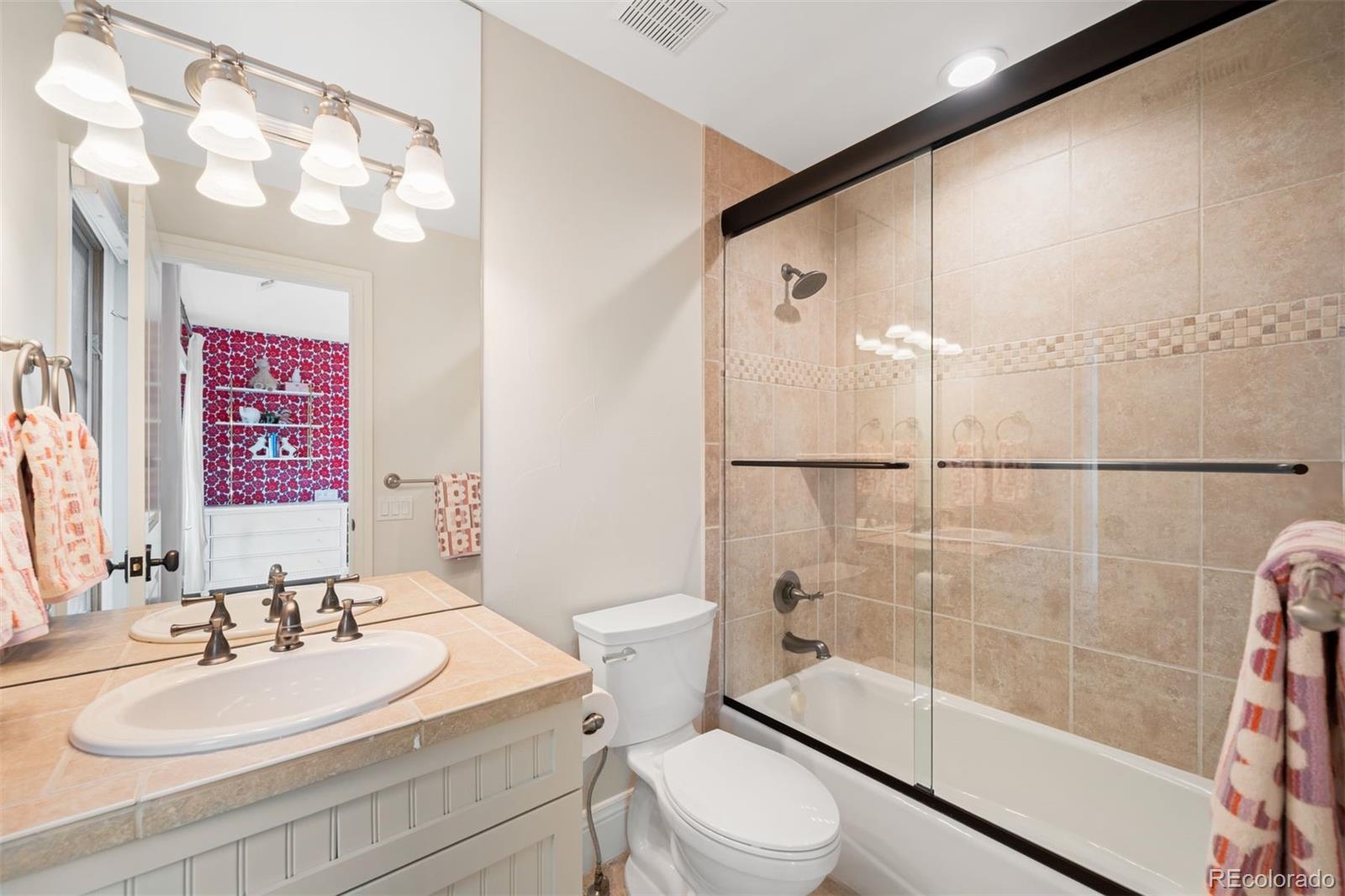 MLS Image #42 for 2400 s columbine street,denver, Colorado