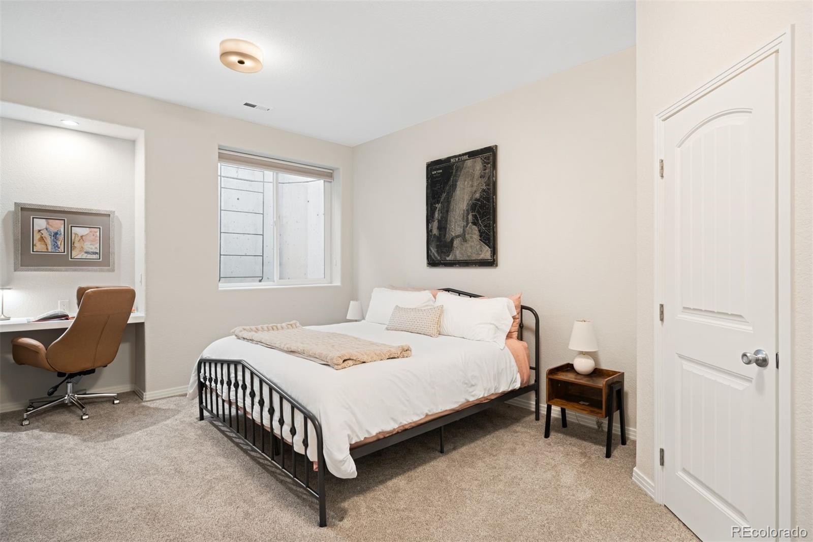 MLS Image #46 for 2400 s columbine street,denver, Colorado