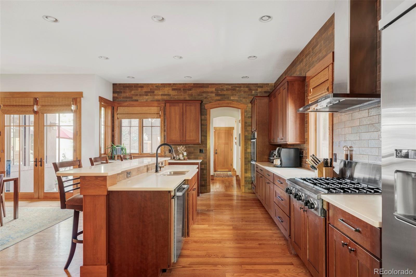 MLS Image #9 for 1143 s saint paul street,denver, Colorado