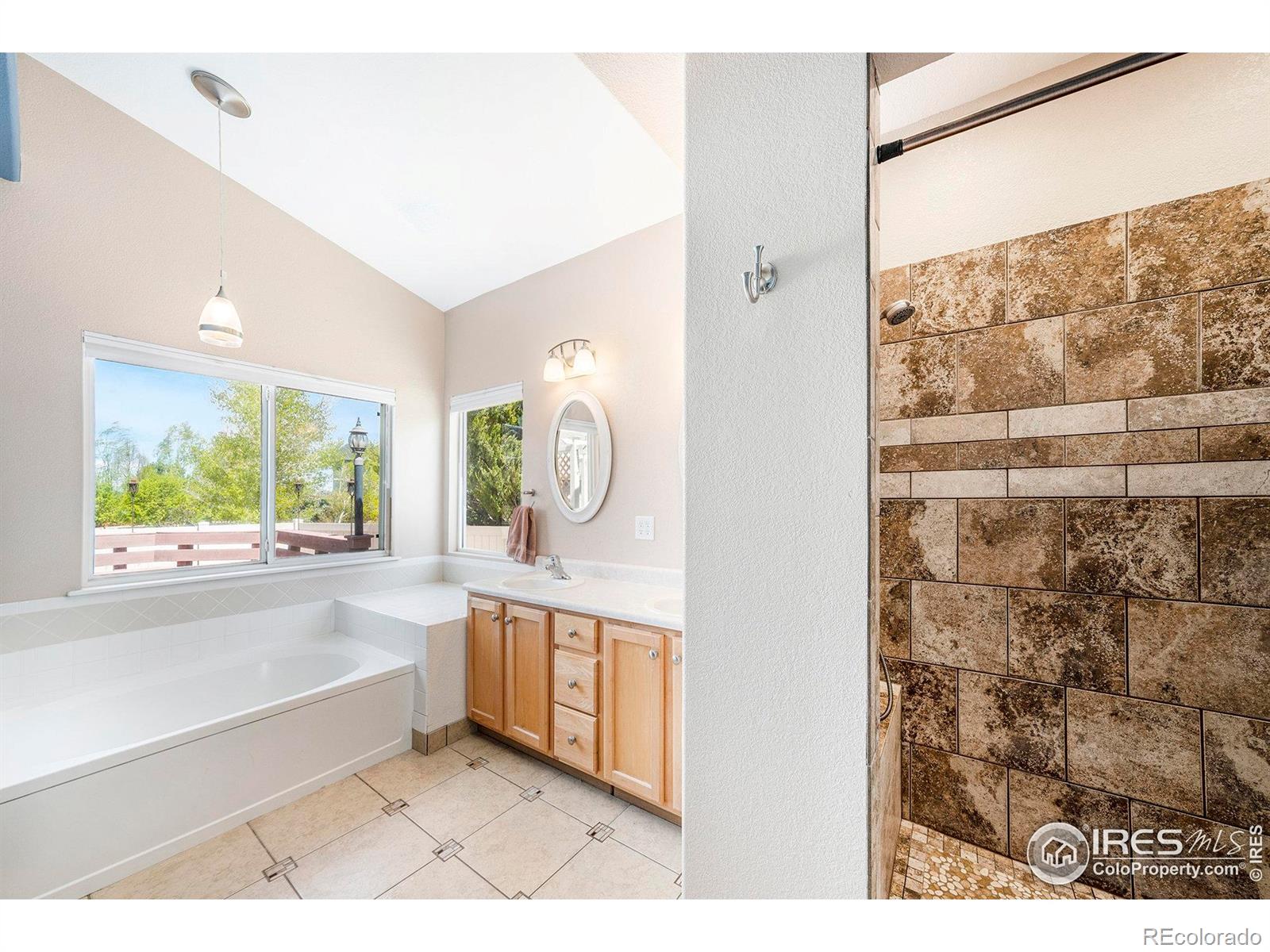 MLS Image #13 for 2128  redhead drive,johnstown, Colorado