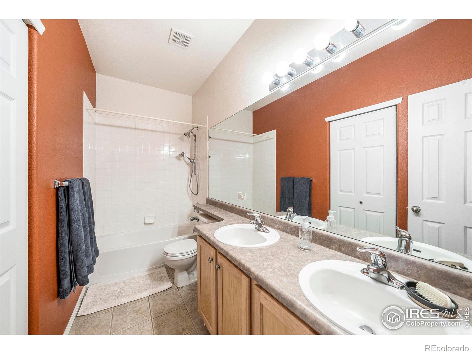 MLS Image #16 for 2128  redhead drive,johnstown, Colorado