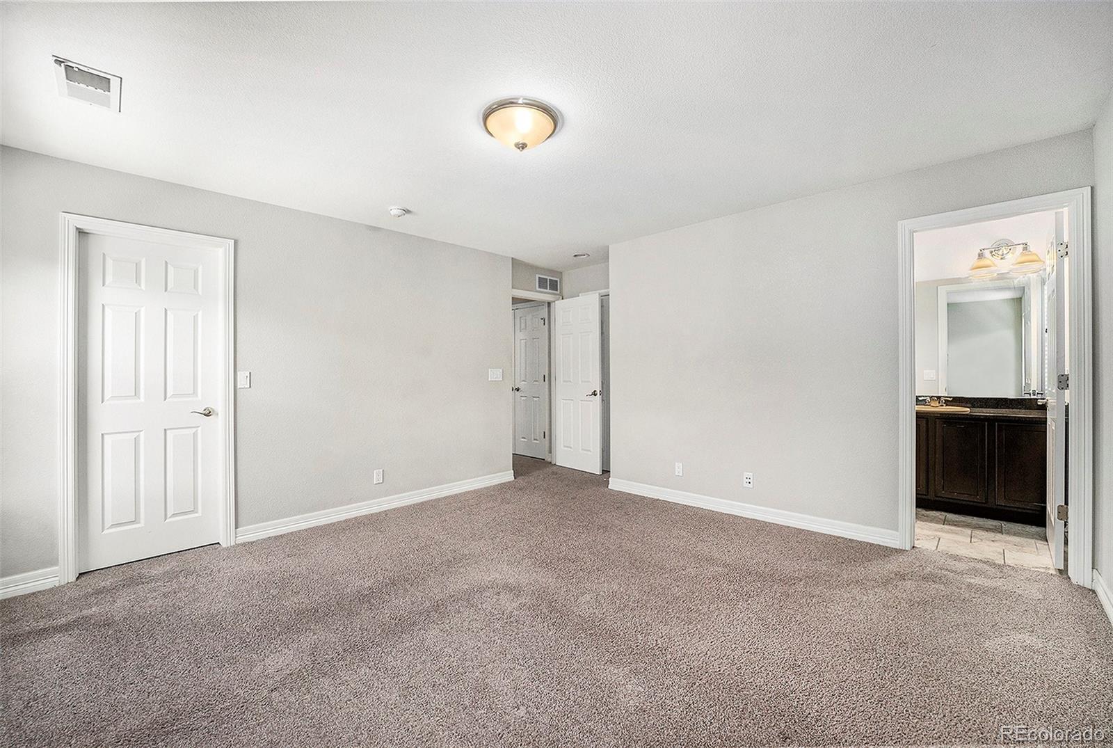 MLS Image #13 for 3332  valentia street,denver, Colorado