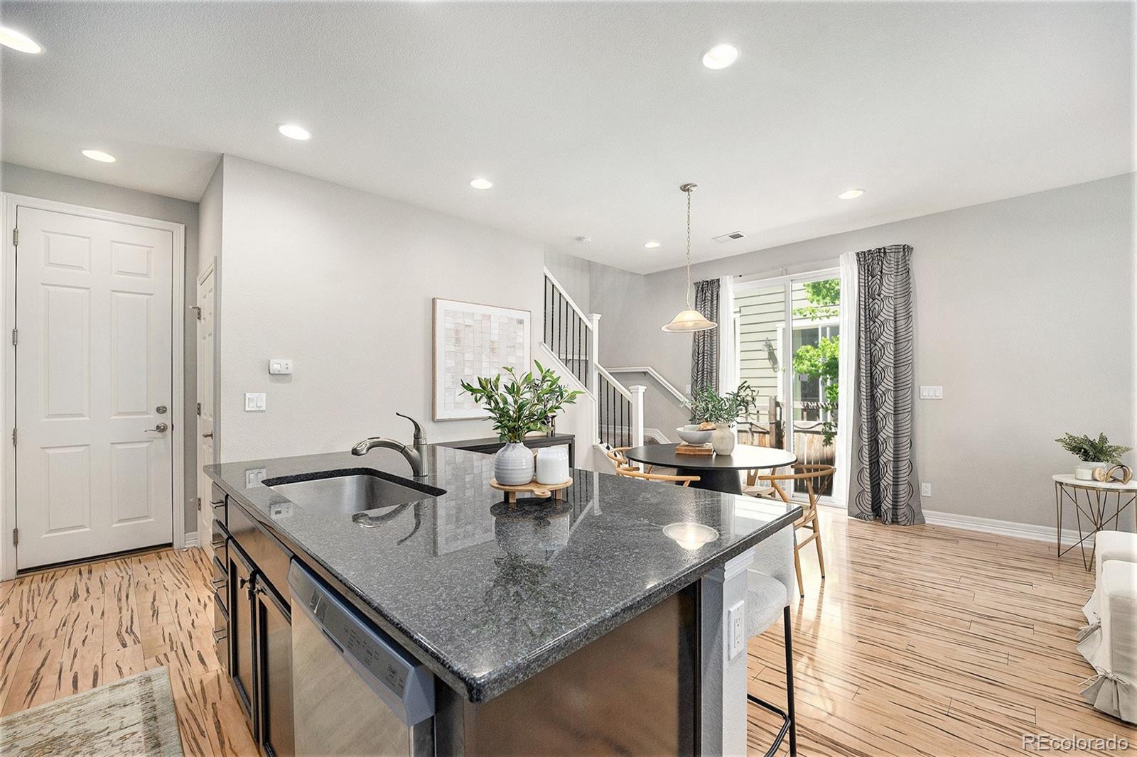 MLS Image #9 for 3332  valentia street,denver, Colorado