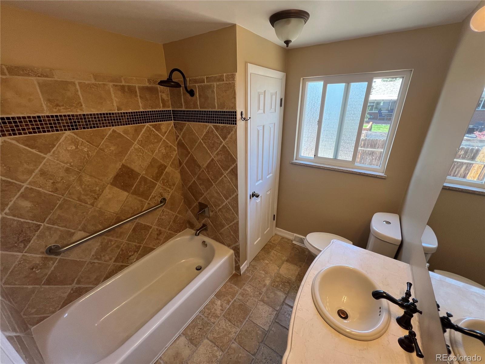 MLS Image #7 for 7021  saulsbury street,arvada, Colorado