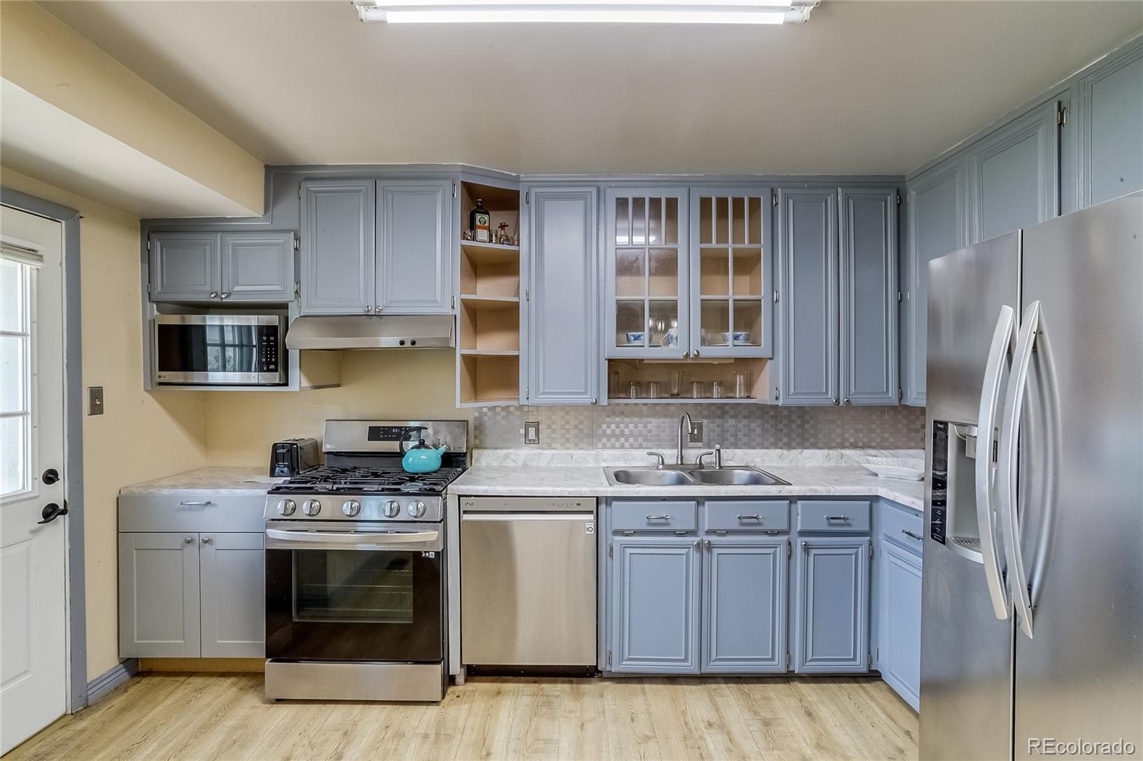 MLS Image #10 for 1881 e 95th avenue,thornton, Colorado