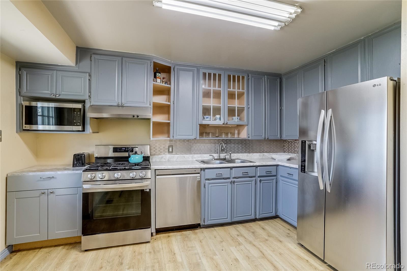 MLS Image #11 for 1881 e 95th avenue,thornton, Colorado