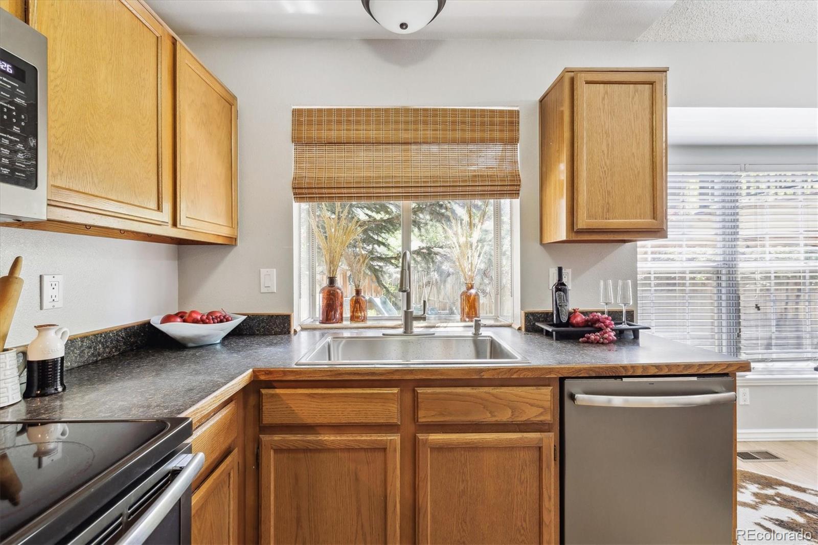 MLS Image #4 for 8510  union circle,arvada, Colorado