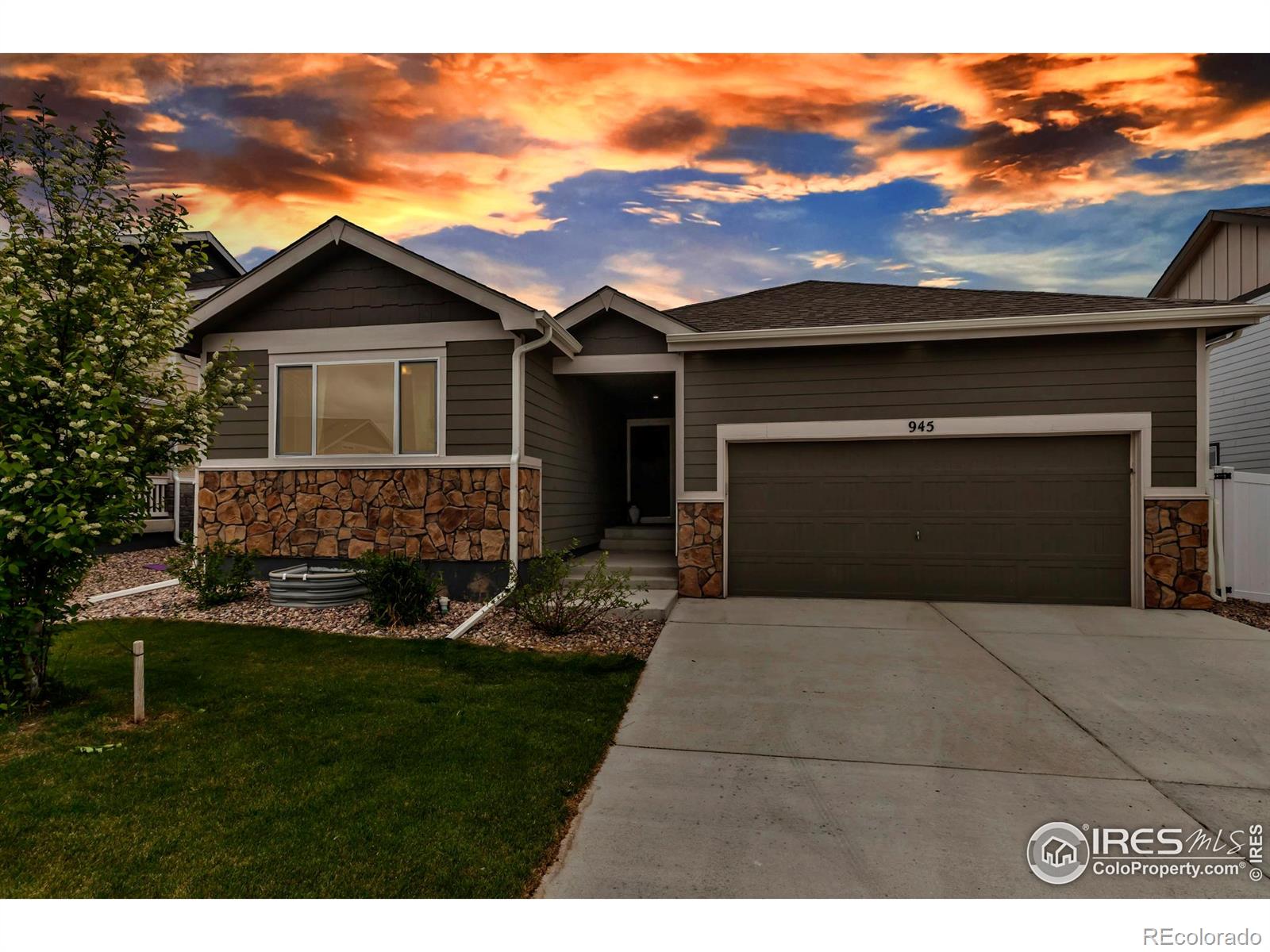 MLS Image #0 for 945  maplebrook drive,windsor, Colorado