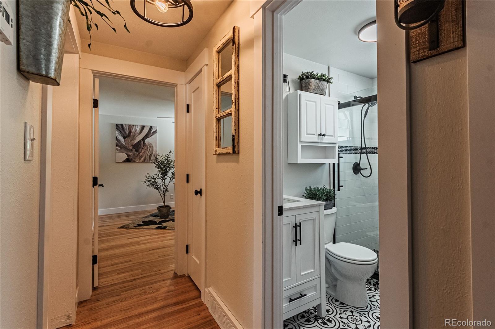 MLS Image #14 for 2274 s cherry street,denver, Colorado