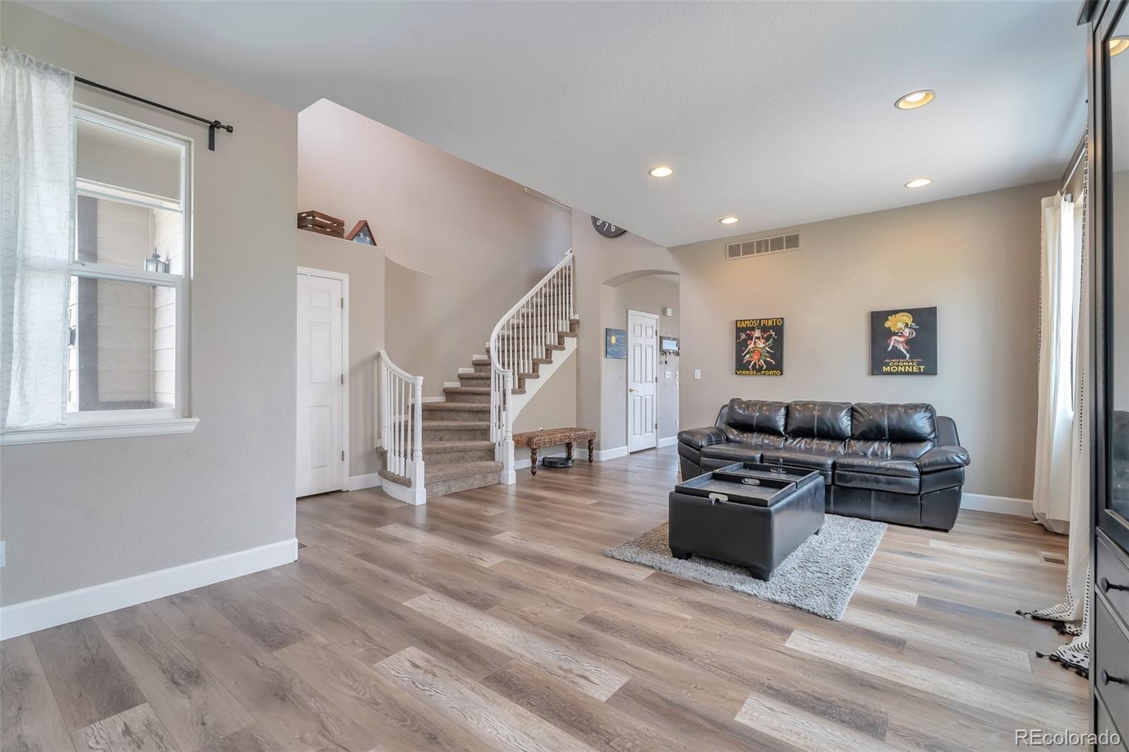 MLS Image #10 for 10695  wynspire road,highlands ranch, Colorado