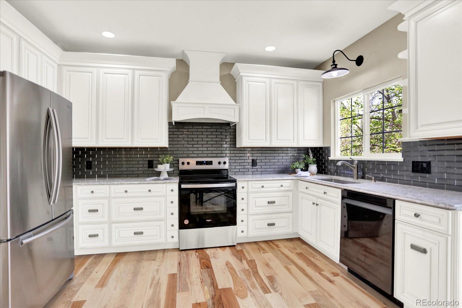 MLS Image #9 for 9885  thornbury way,highlands ranch, Colorado