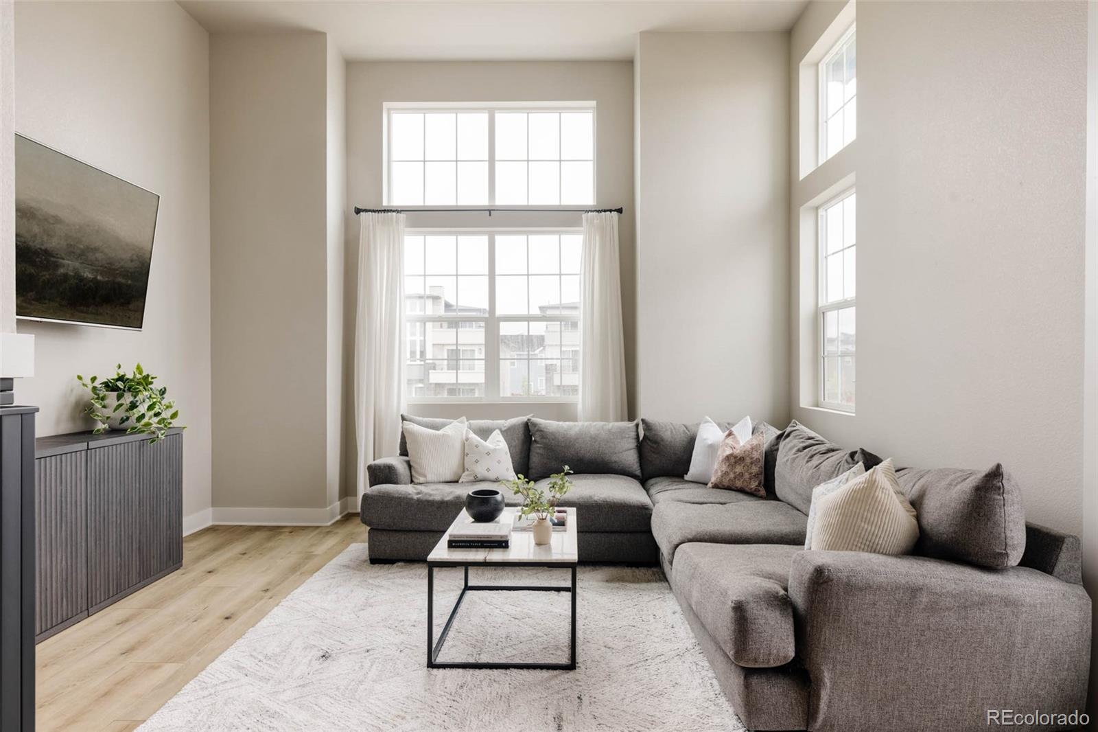 MLS Image #11 for 6303  elmira street,denver, Colorado