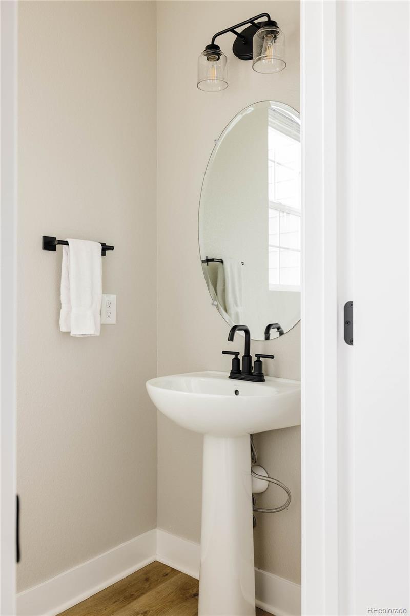 MLS Image #20 for 6303  elmira street,denver, Colorado