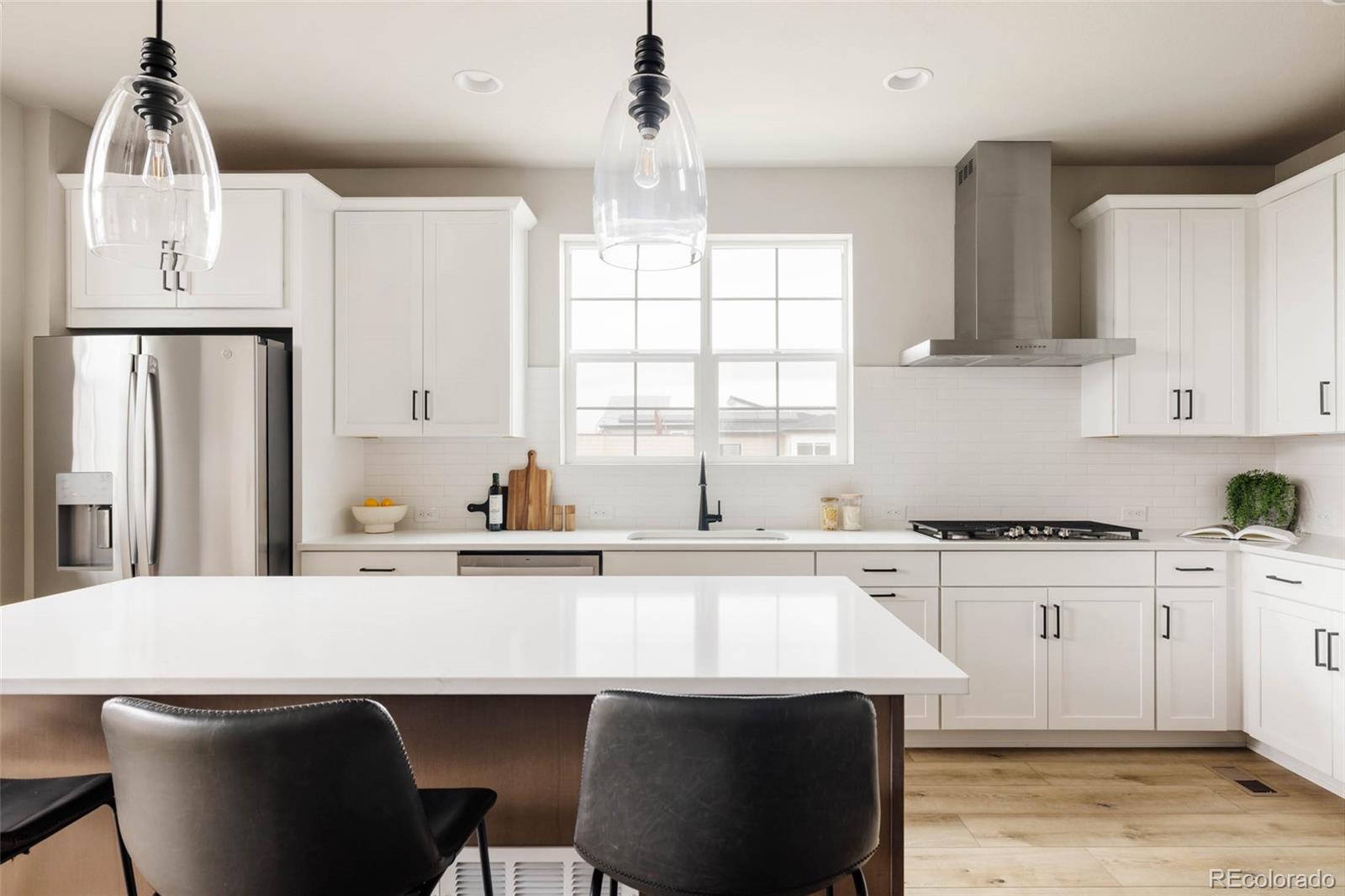 MLS Image #7 for 6303  elmira street,denver, Colorado