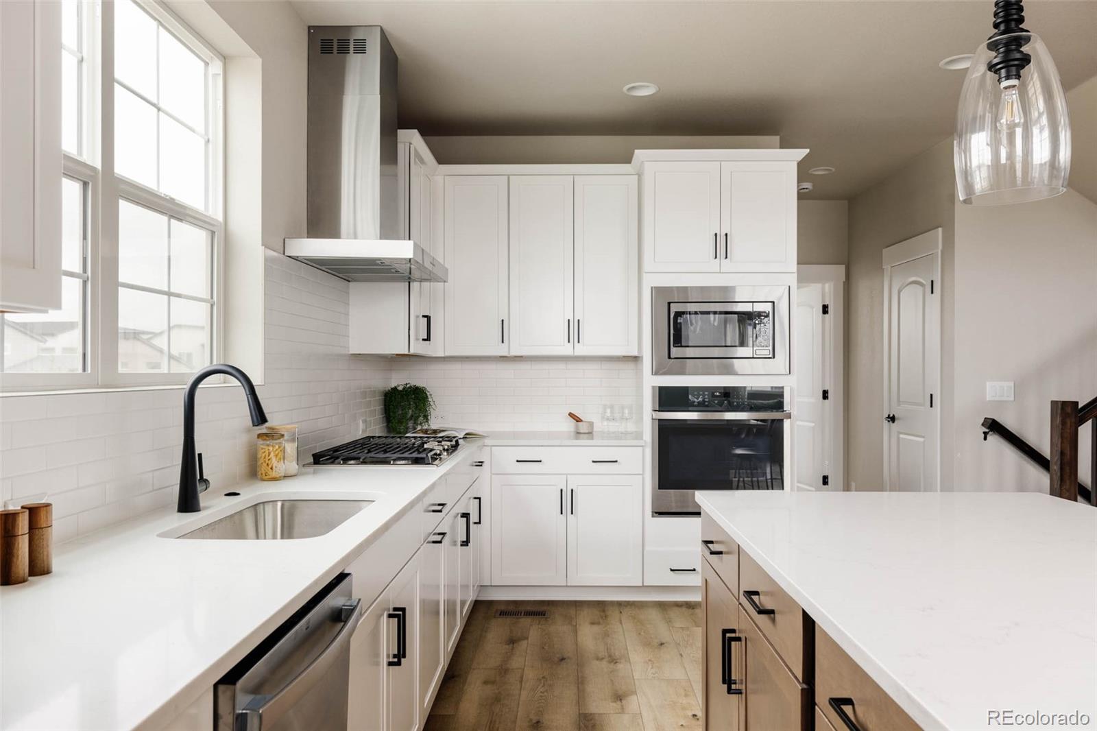 MLS Image #8 for 6303  elmira street,denver, Colorado