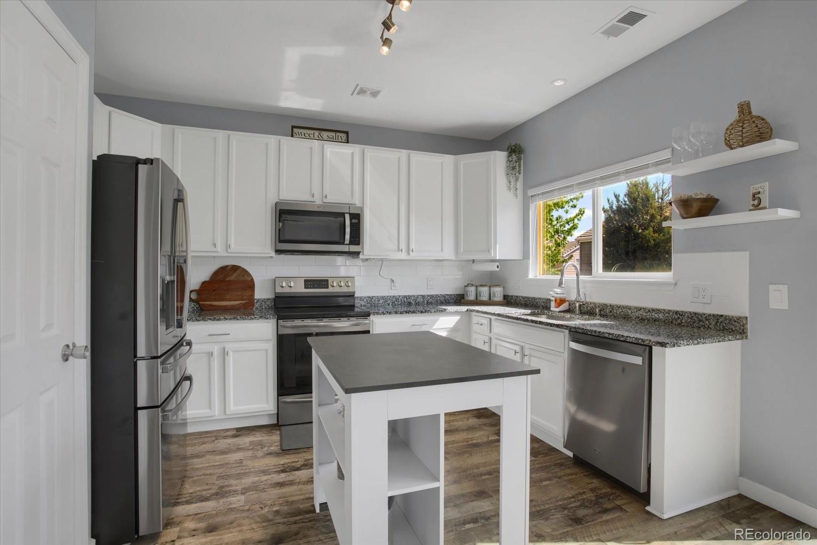 MLS Image #2 for 2432 s genoa way,aurora, Colorado
