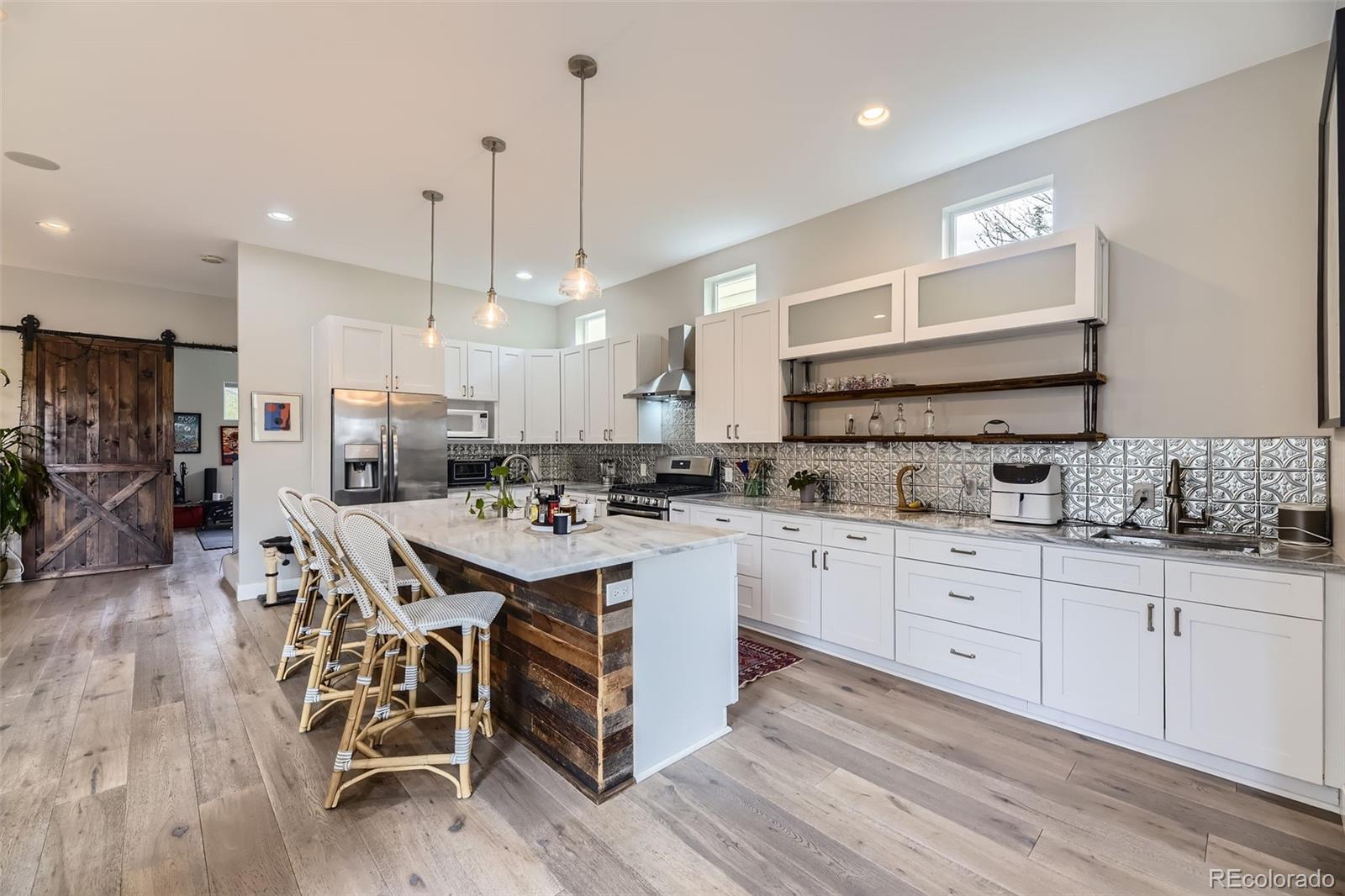 MLS Image #12 for 1533 s columbine street,denver, Colorado