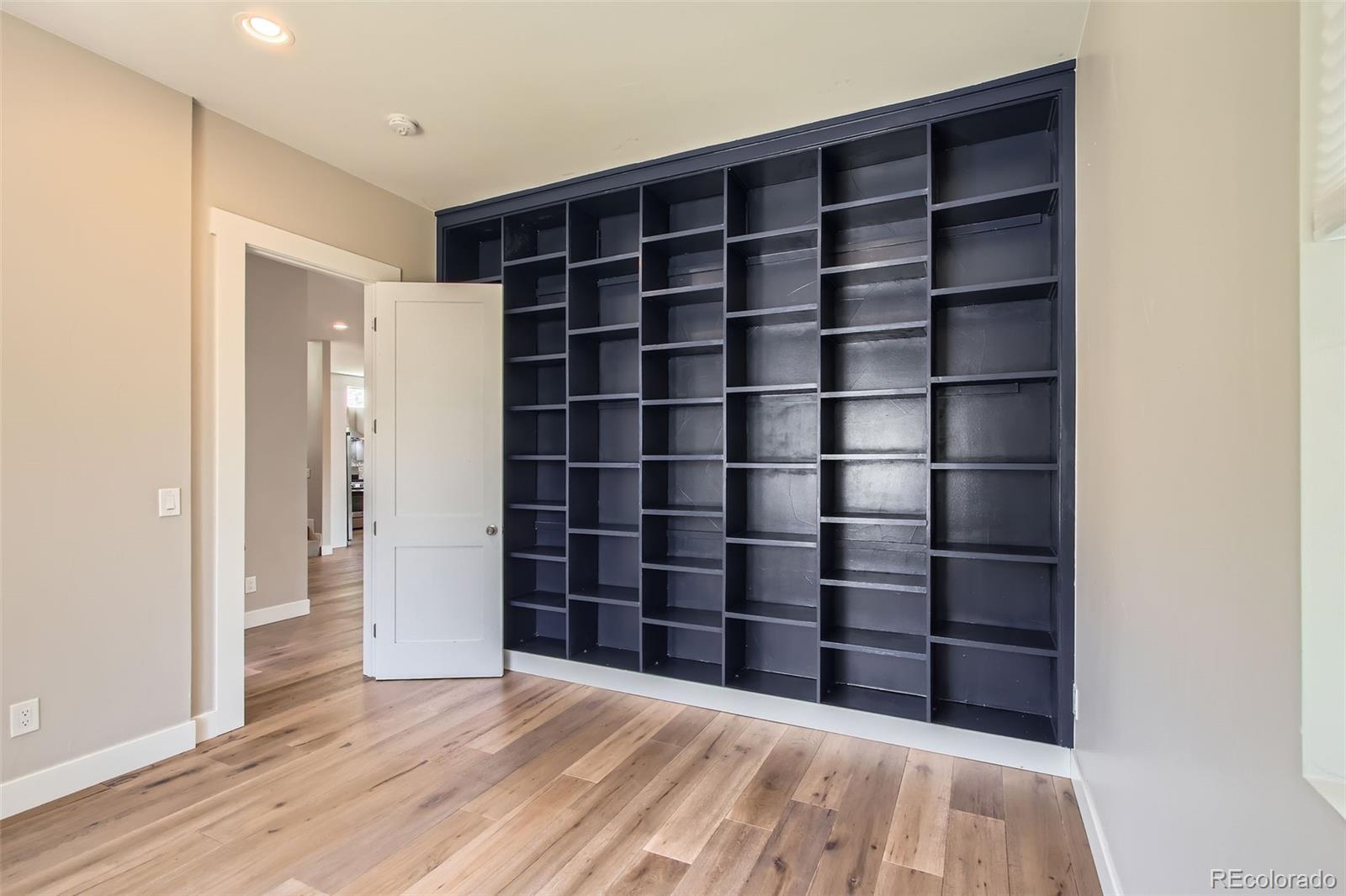 MLS Image #19 for 1533 s columbine street,denver, Colorado