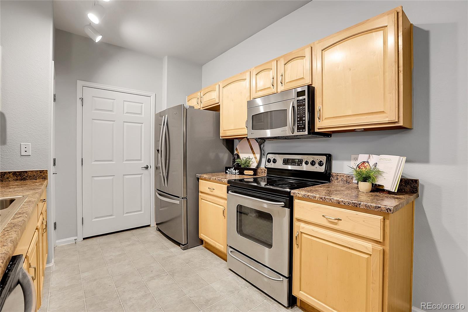 MLS Image #13 for 457  black feather loop,castle rock, Colorado