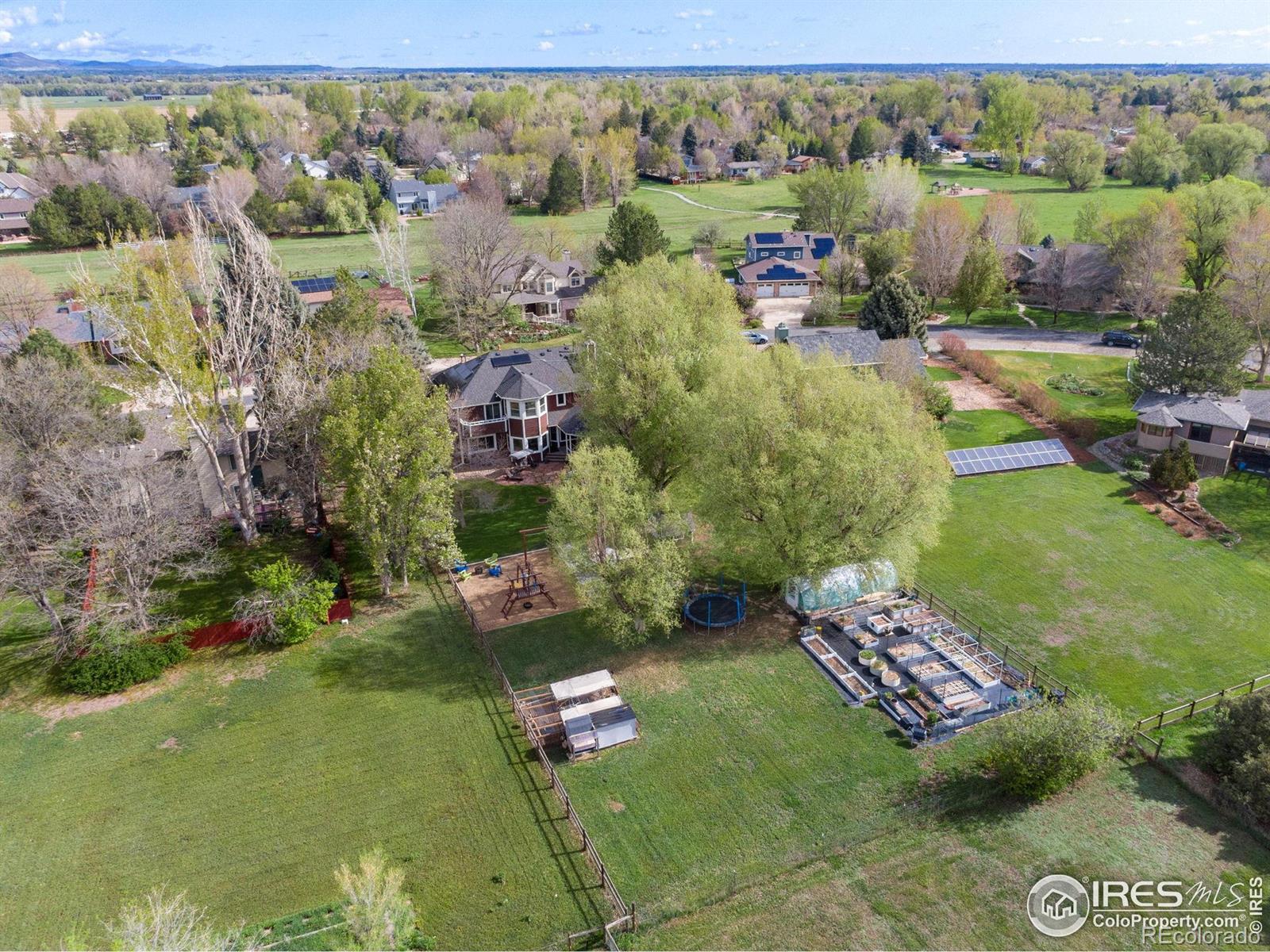 MLS Image #2 for 7628  estate circle,niwot, Colorado