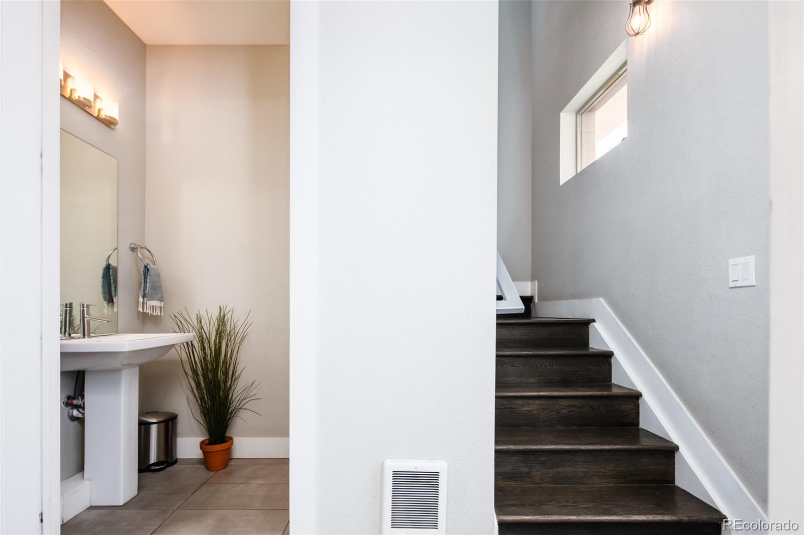MLS Image #8 for 1323  elati street,denver, Colorado