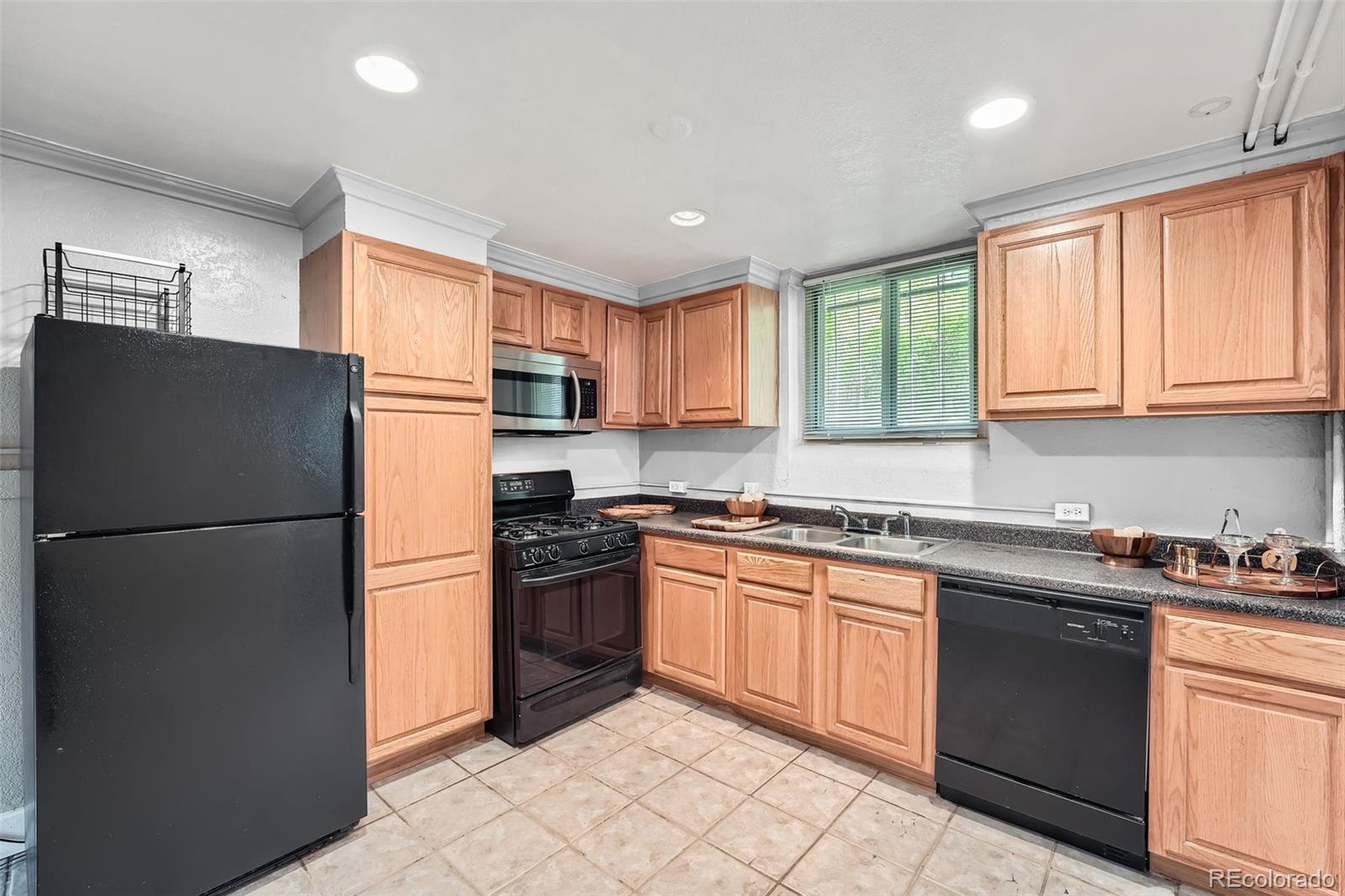 MLS Image #3 for 700 e ellsworth avenue,denver, Colorado