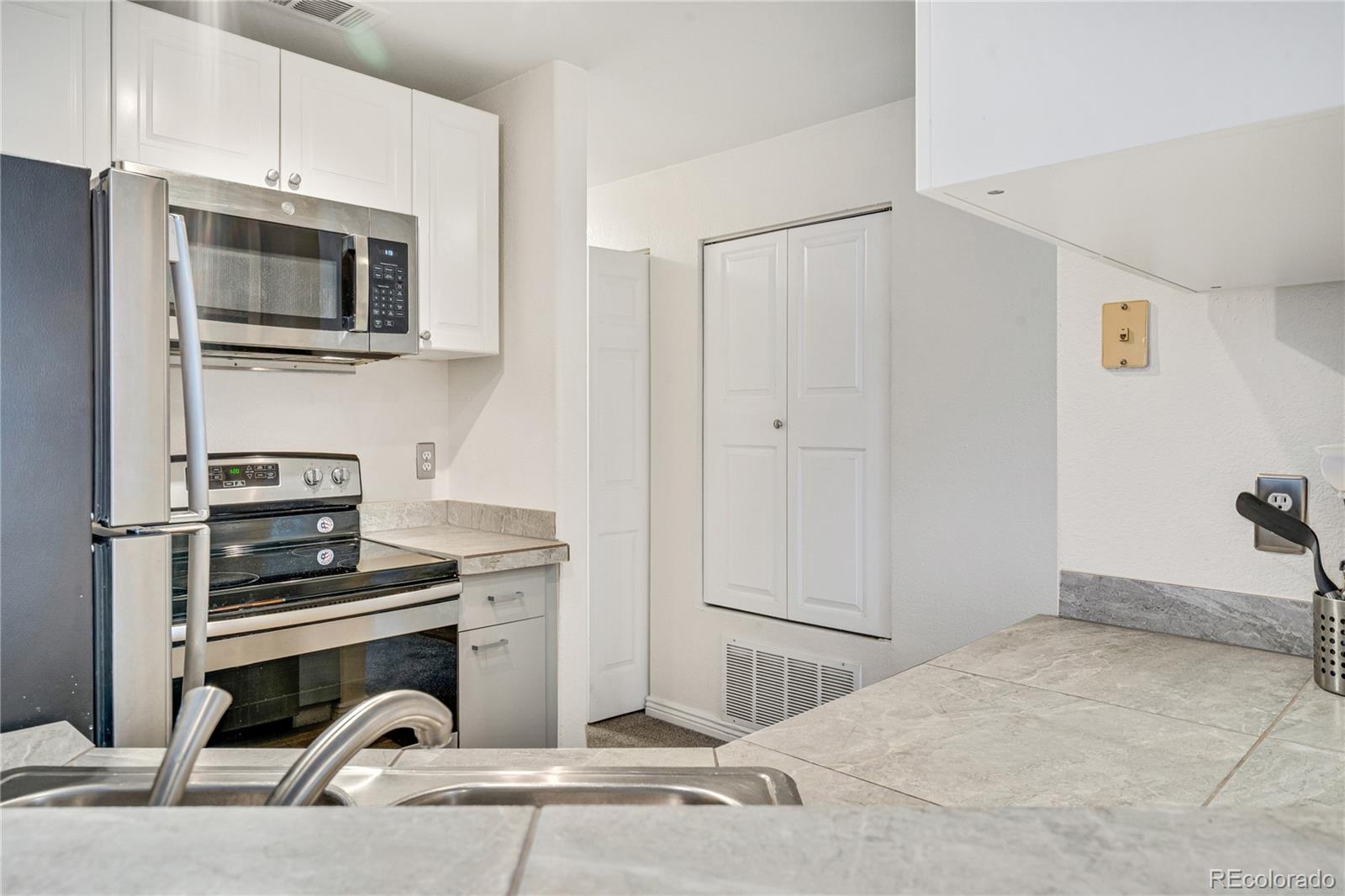 MLS Image #12 for 8757 e dry creek road 1528,englewood, Colorado