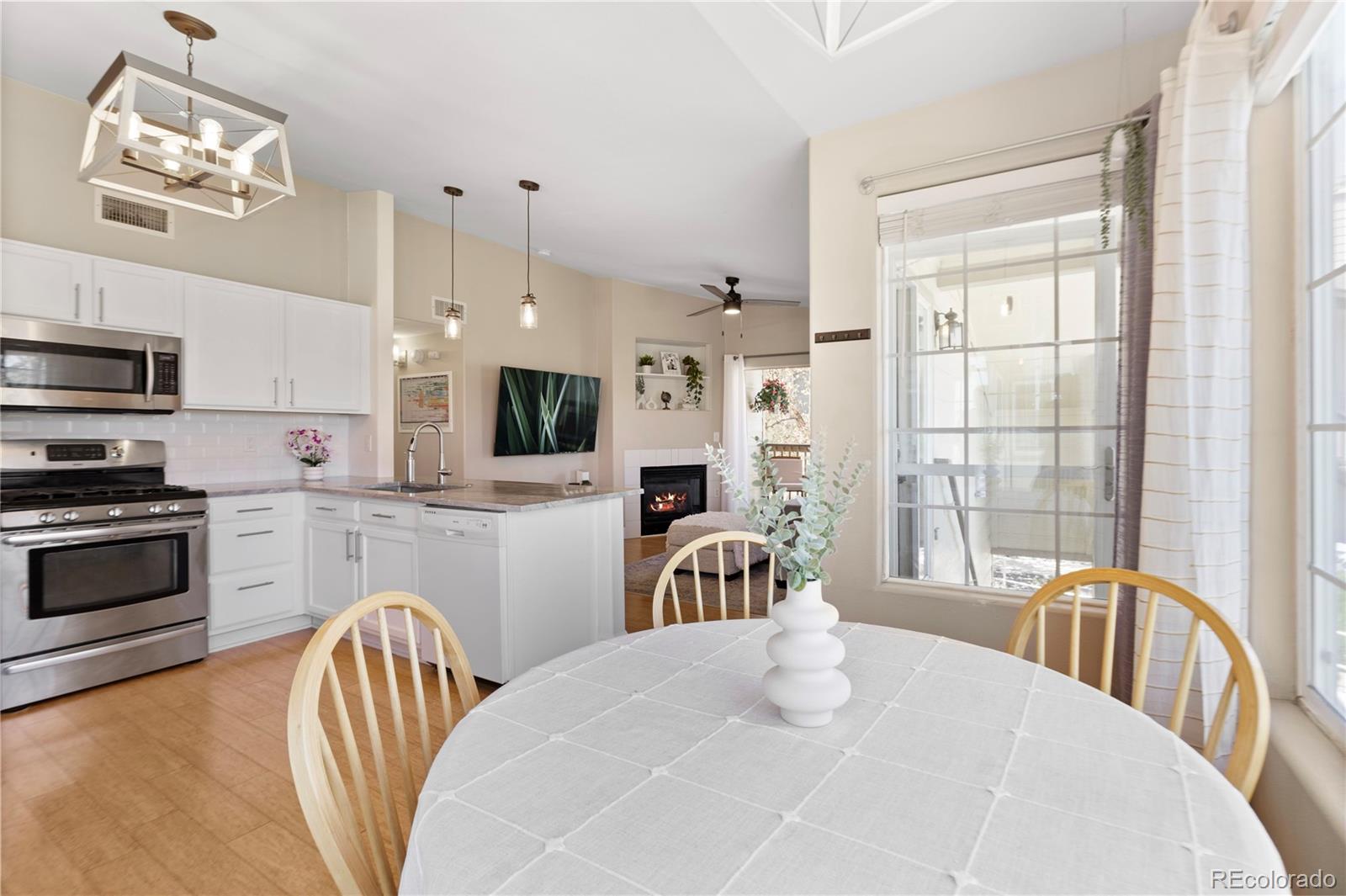 MLS Image #10 for 8615 w berry avenue,littleton, Colorado
