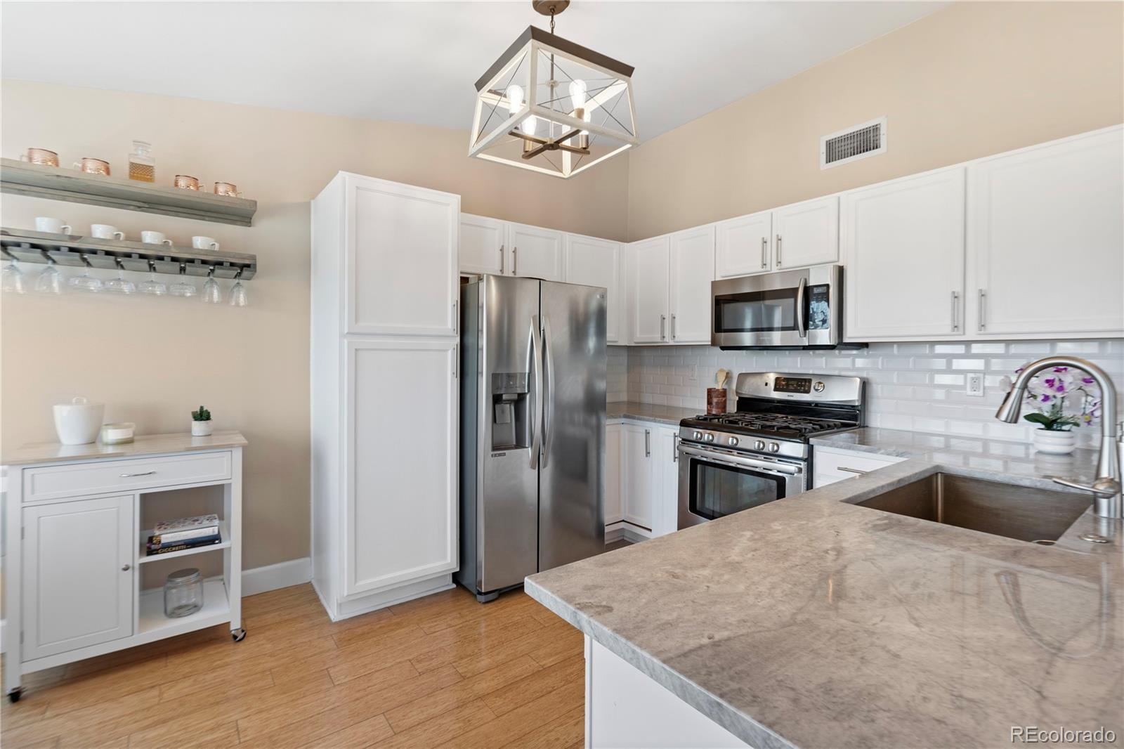 MLS Image #5 for 8615 w berry avenue,littleton, Colorado