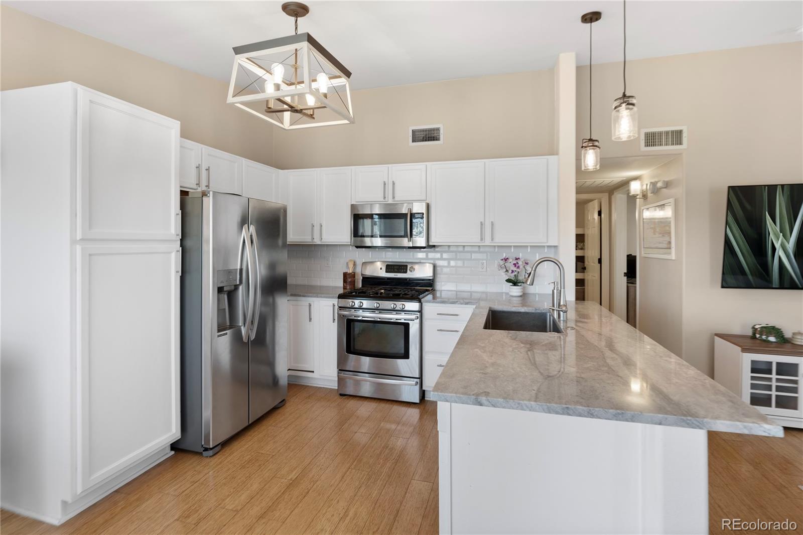 MLS Image #6 for 8615 w berry avenue,littleton, Colorado