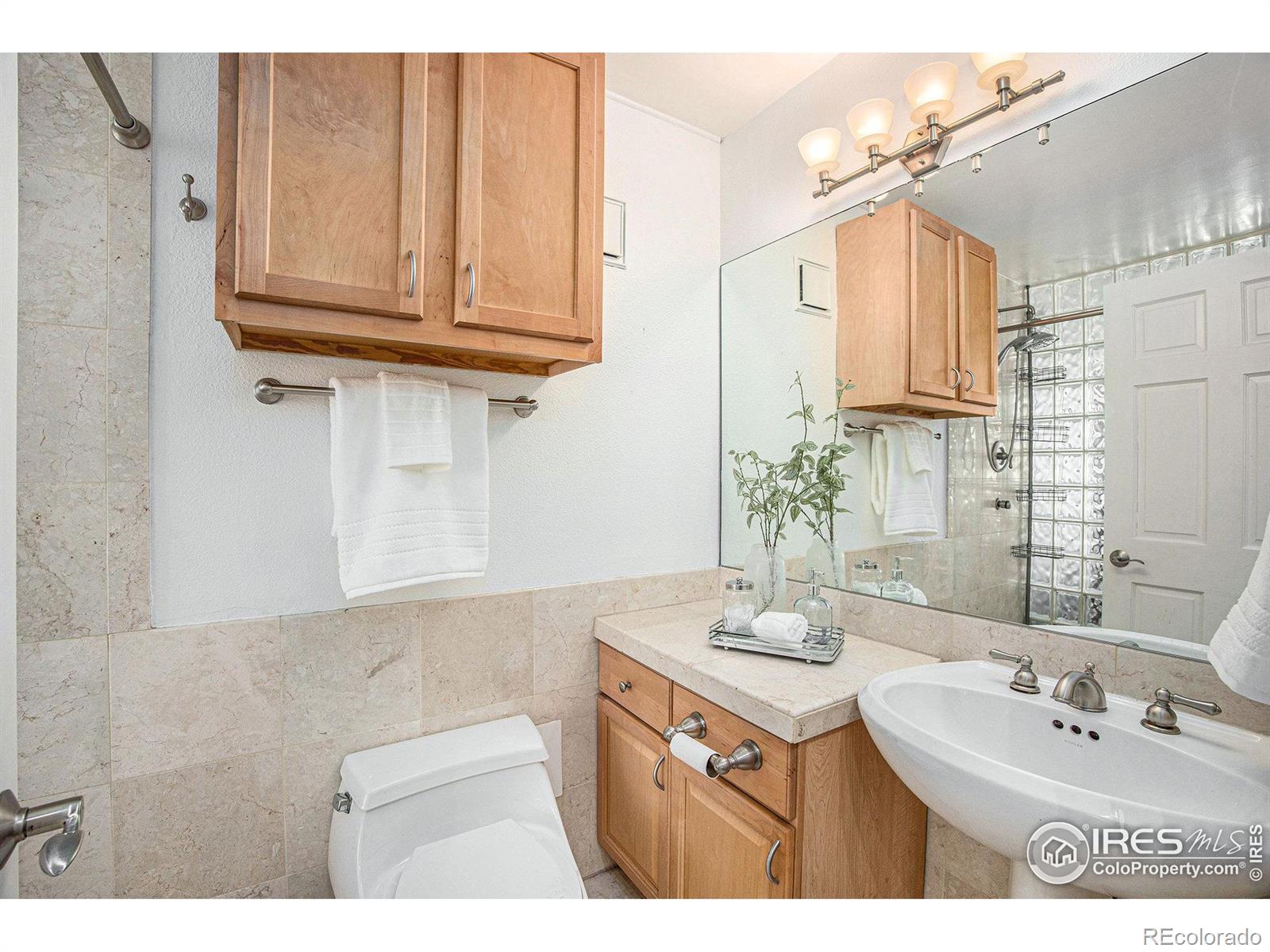 MLS Image #8 for 1625  larimer street,denver, Colorado