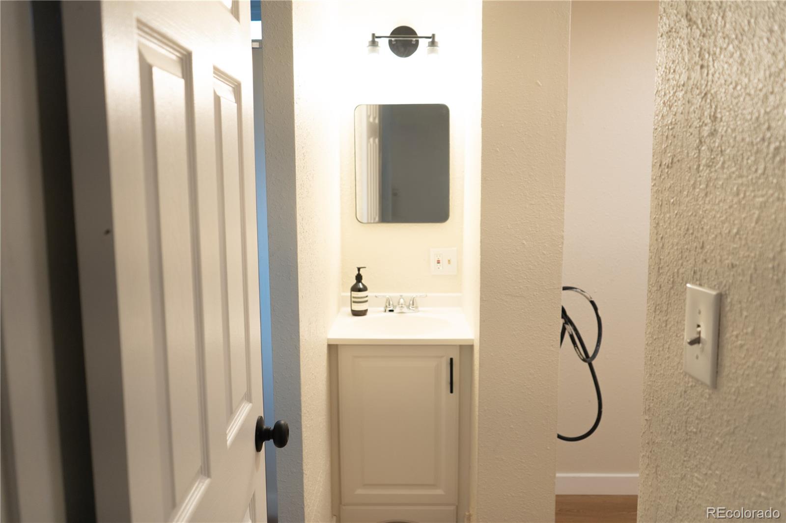 MLS Image #19 for 3073 w center avenue,denver, Colorado