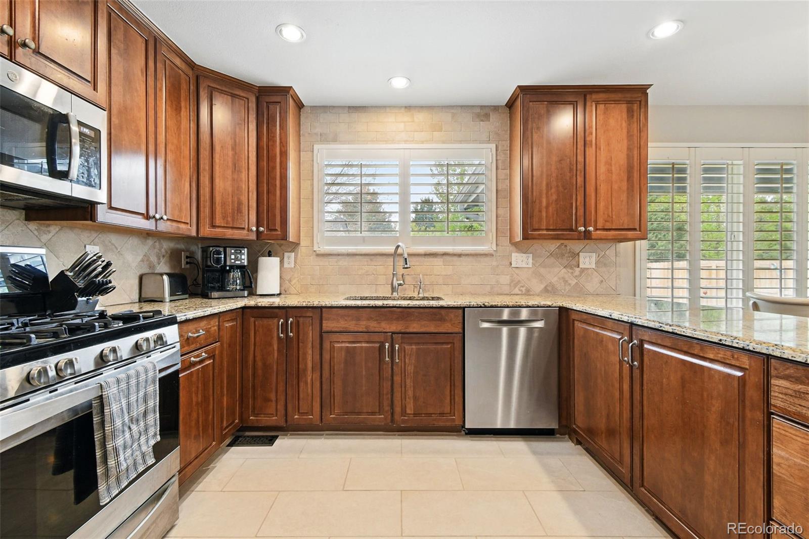 MLS Image #10 for 14194 w amherst avenue,lakewood, Colorado
