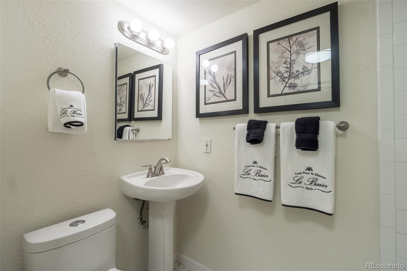 MLS Image #9 for 2480 w caithness place,denver, Colorado