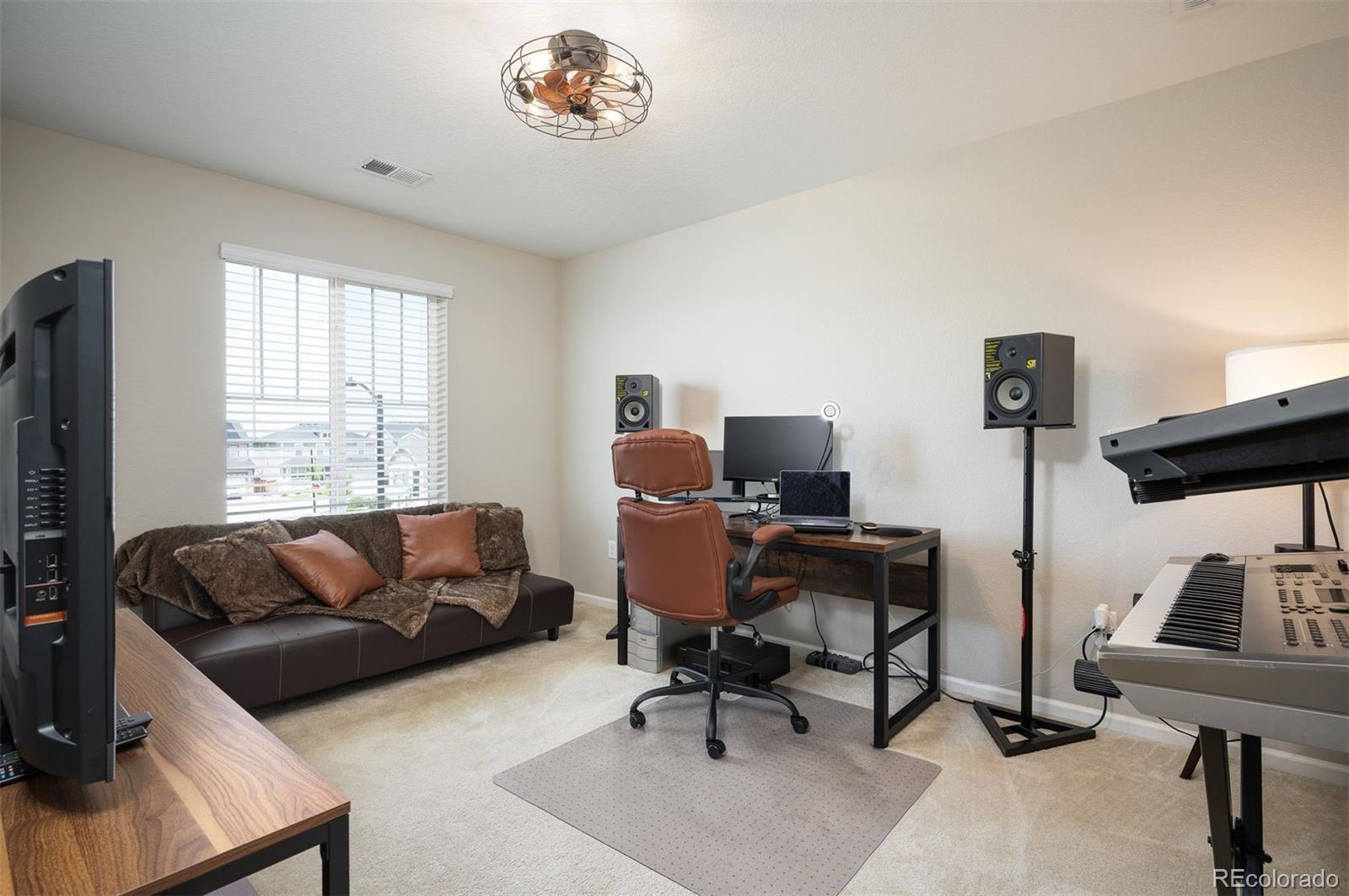MLS Image #28 for 27790 e 9th place,aurora, Colorado