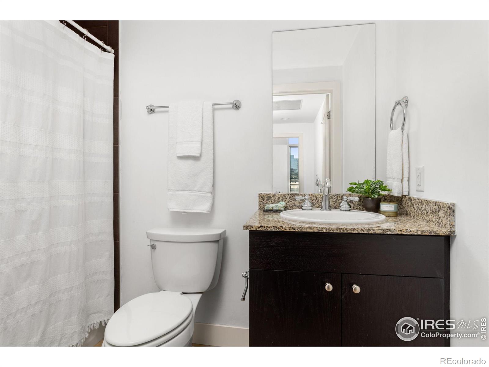 MLS Image #17 for 2001  lincoln street 2113,denver, Colorado