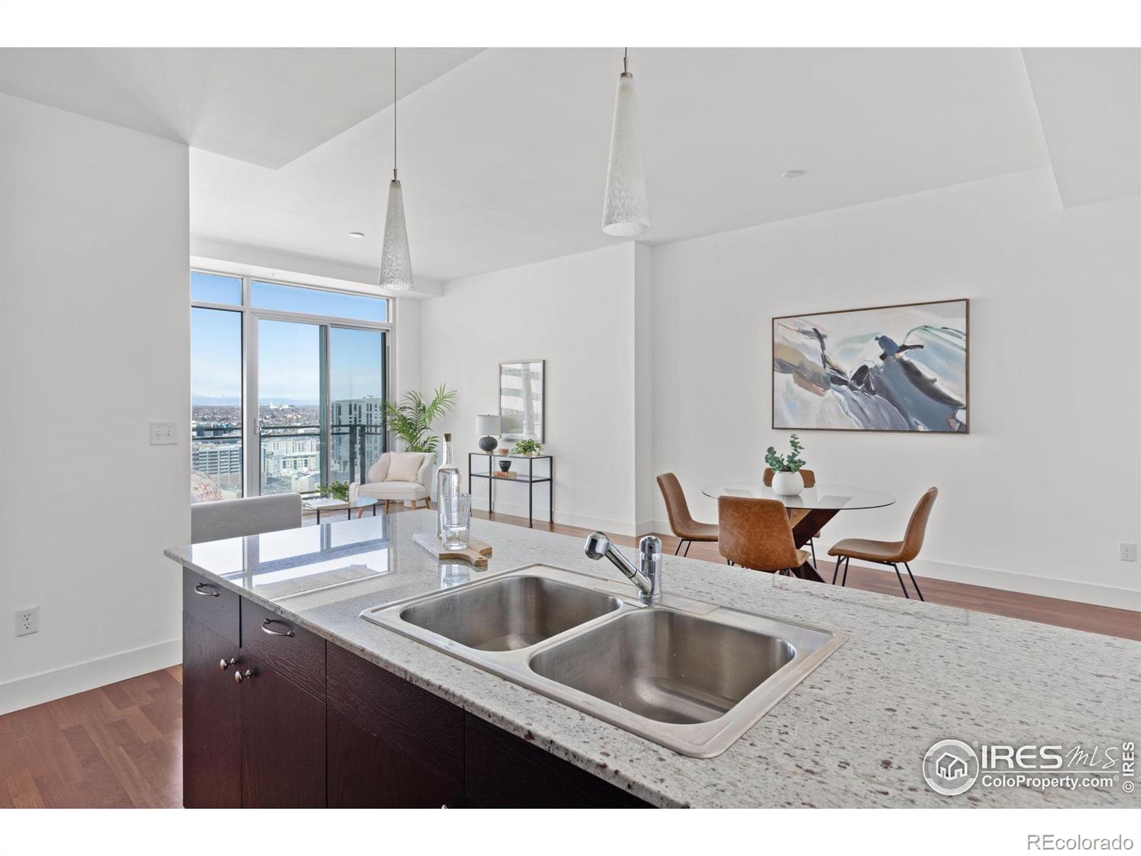 MLS Image #6 for 2001  lincoln street 2113,denver, Colorado