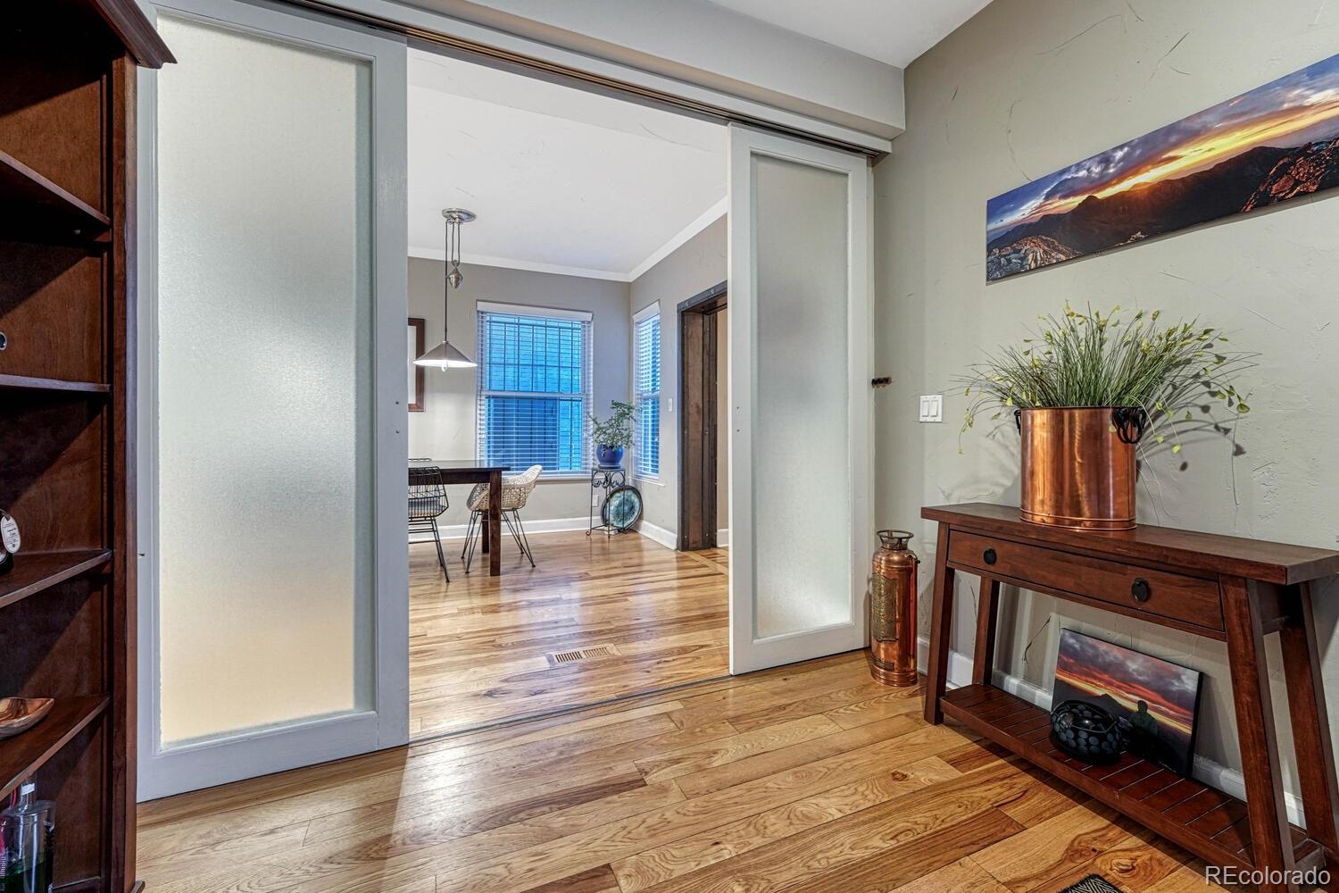 MLS Image #10 for 1729 n clarkson street,denver, Colorado
