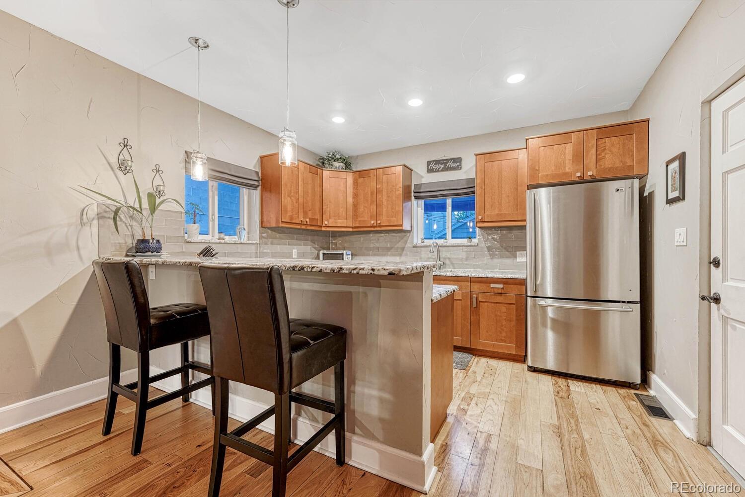 MLS Image #11 for 1729 n clarkson street,denver, Colorado