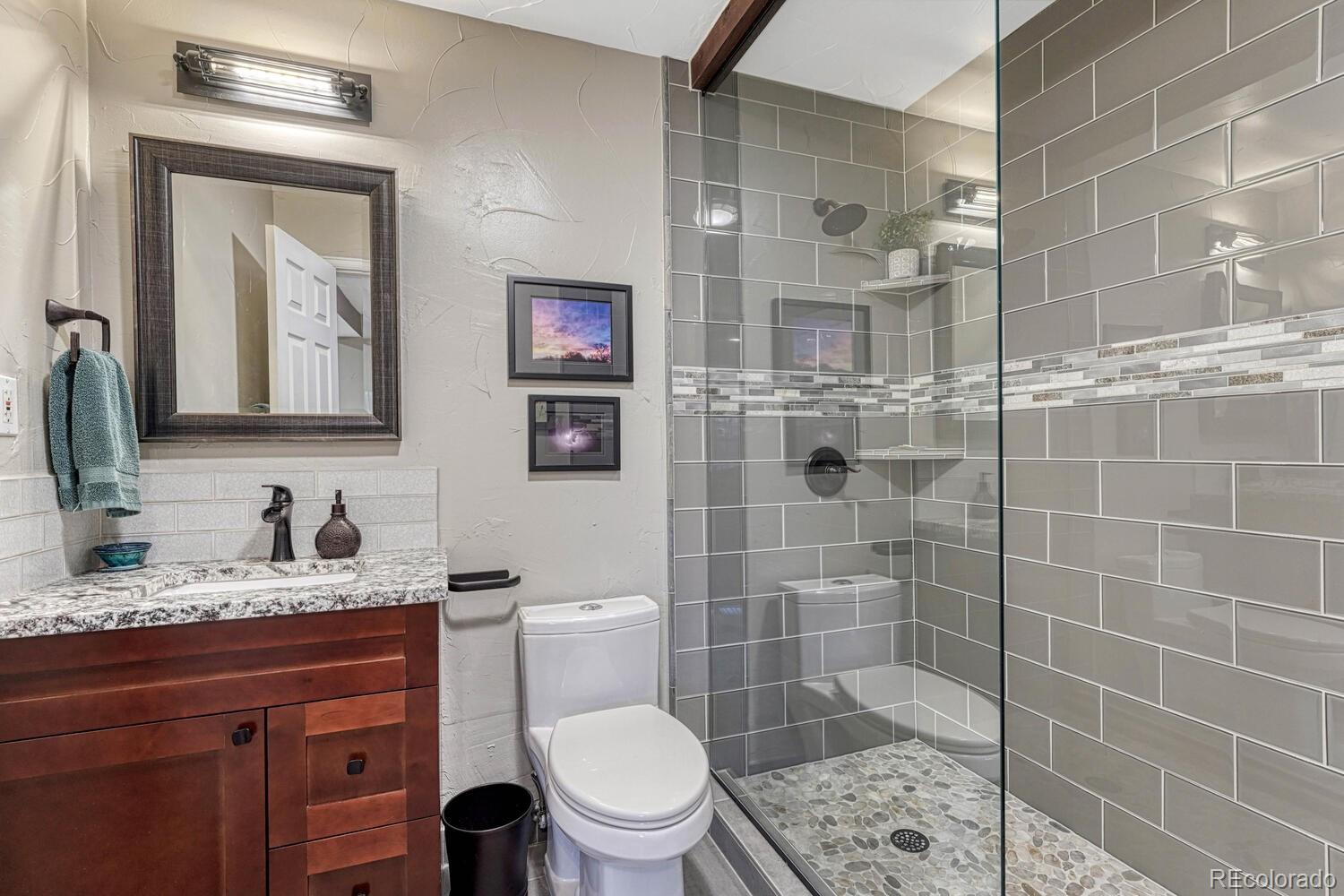 MLS Image #15 for 1729 n clarkson street,denver, Colorado