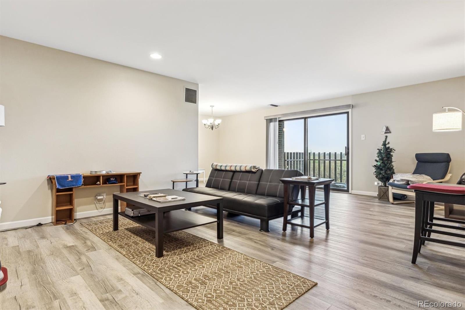MLS Image #4 for 480 s marion parkway,denver, Colorado
