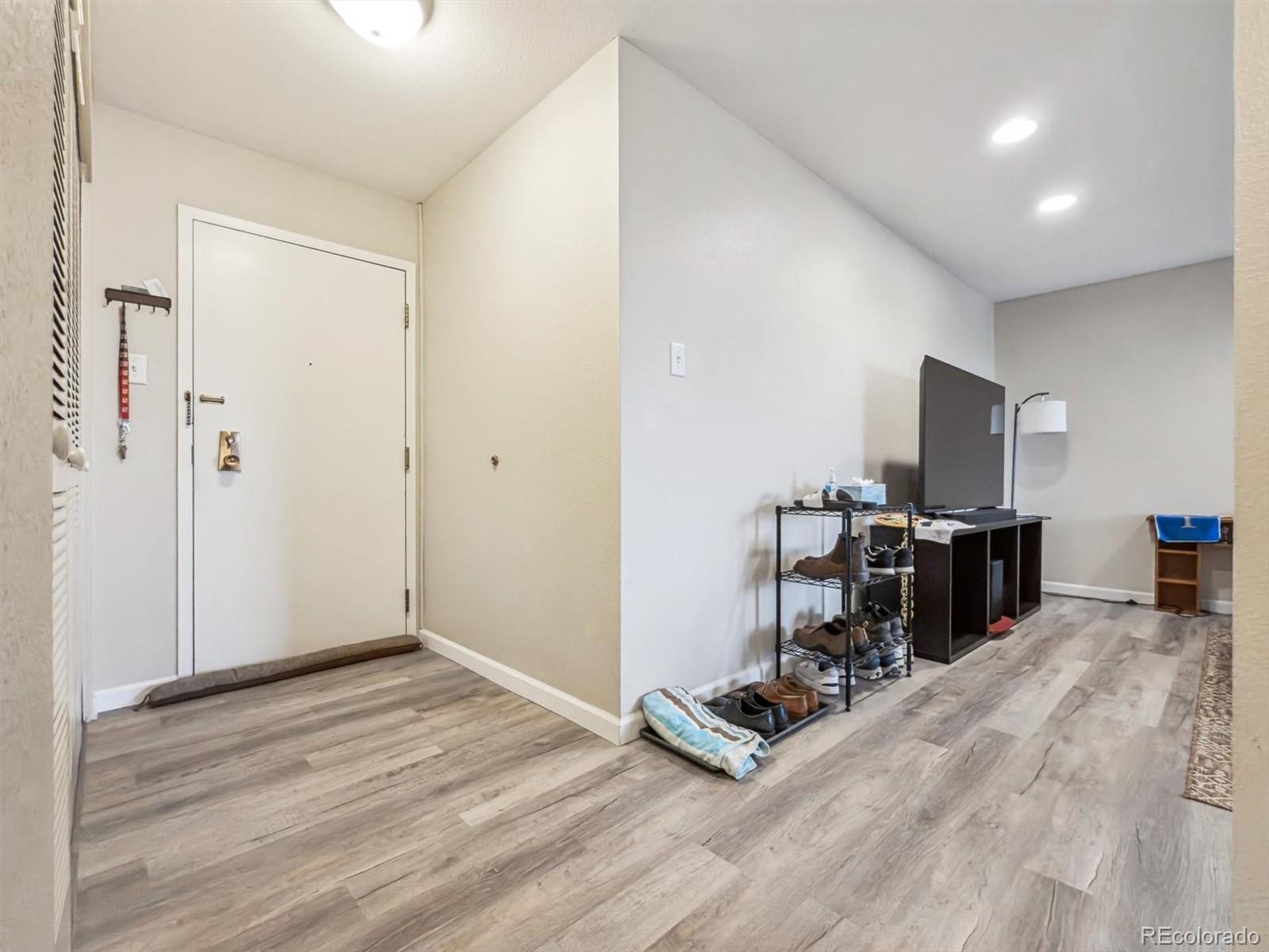 MLS Image #7 for 480 s marion parkway,denver, Colorado