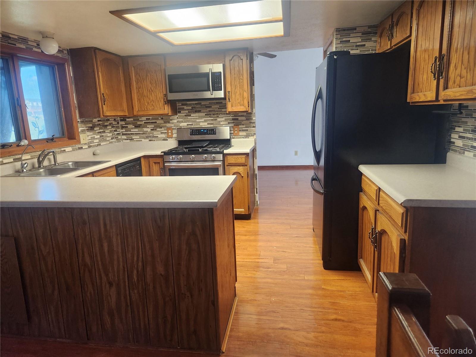 MLS Image #3 for 812 s ouray street,aurora, Colorado