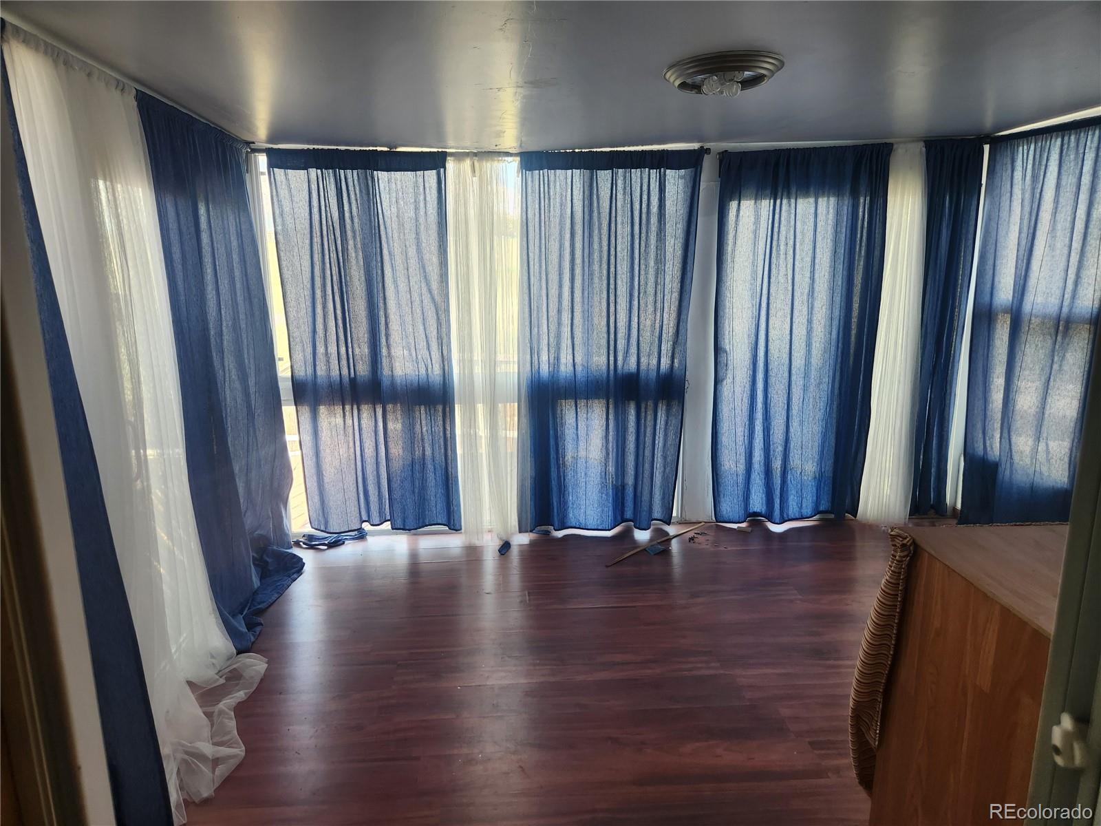 MLS Image #6 for 812 s ouray street,aurora, Colorado