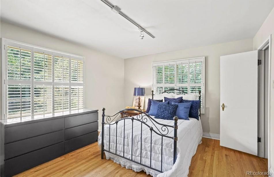 MLS Image #19 for 6235 e 6th avenue parkway,denver, Colorado