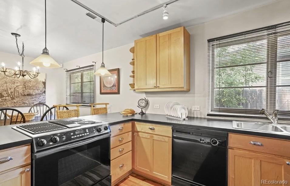MLS Image #2 for 6235 e 6th avenue parkway,denver, Colorado