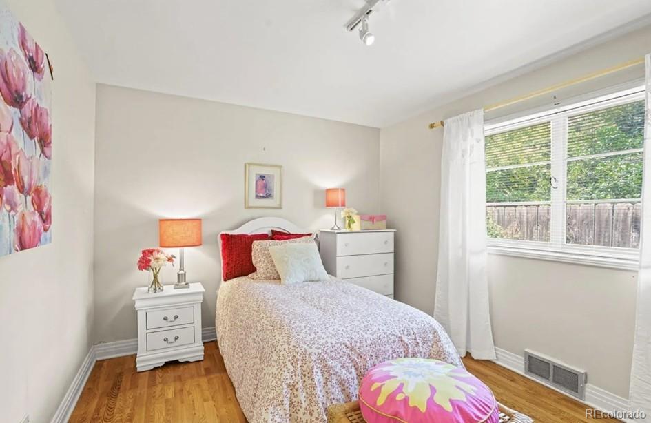 MLS Image #21 for 6235 e 6th avenue parkway,denver, Colorado