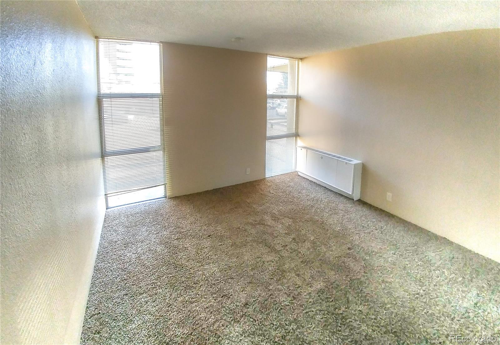 MLS Image #3 for 2500 s york street,denver, Colorado